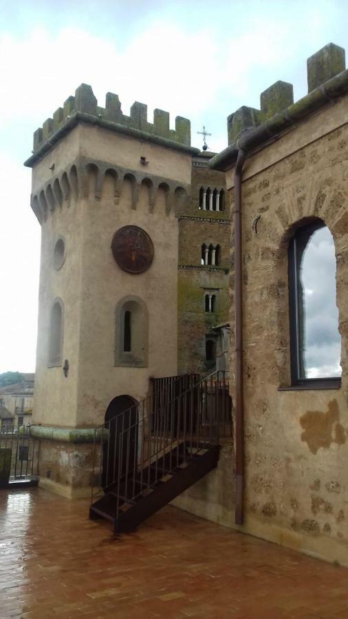 Alloggio Turistico Sutri Esterno foto